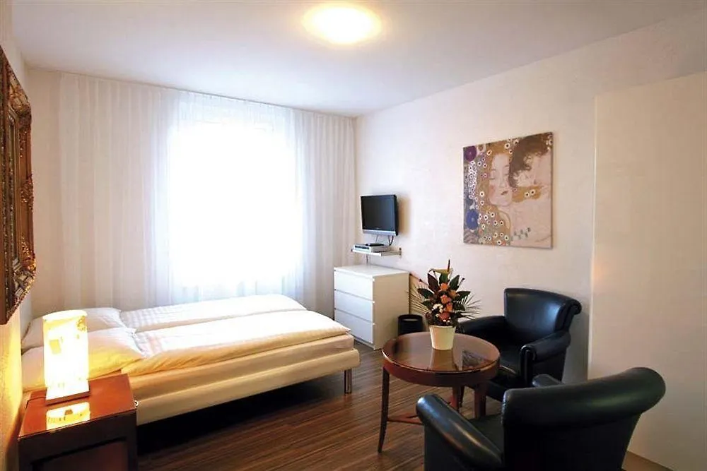 Swiss Star Marc Aurel - Self Check-In Apartment Zurich 0*,